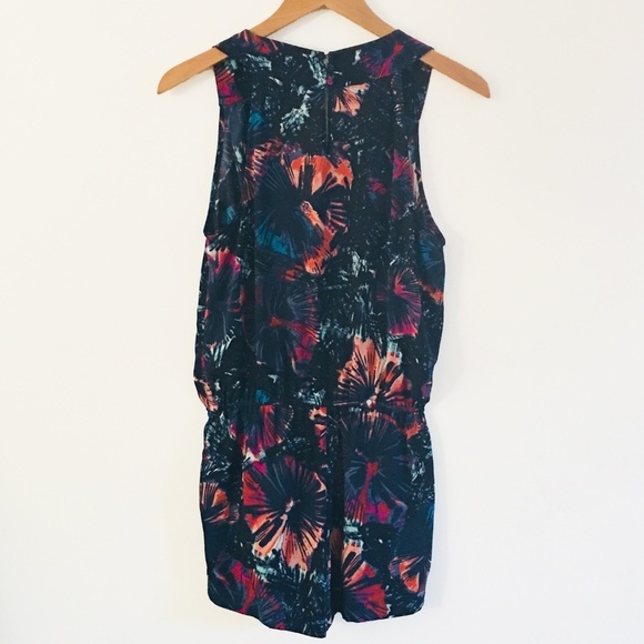 BCBGMaxAzaria Thalia Pleated Romper Carbon Multi - Picture 4 of 6